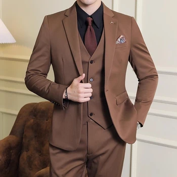 2023 אופנה חדשה גברים פנאי בוטיק עסקי מוצק צבע סלים חליפת חתונה / זכר מוצק צבע 3 יח 'בלייזר' קט מכנסיים וסט