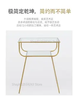 נורדי שולחן ליד המיטה פשוטה מודרני השולחן שליד המיטה הזהב, שולחן צד יצירתי ברזל יצוק, זכוכית, שולחן צד בחדר השינה ליד המיטה שולחן